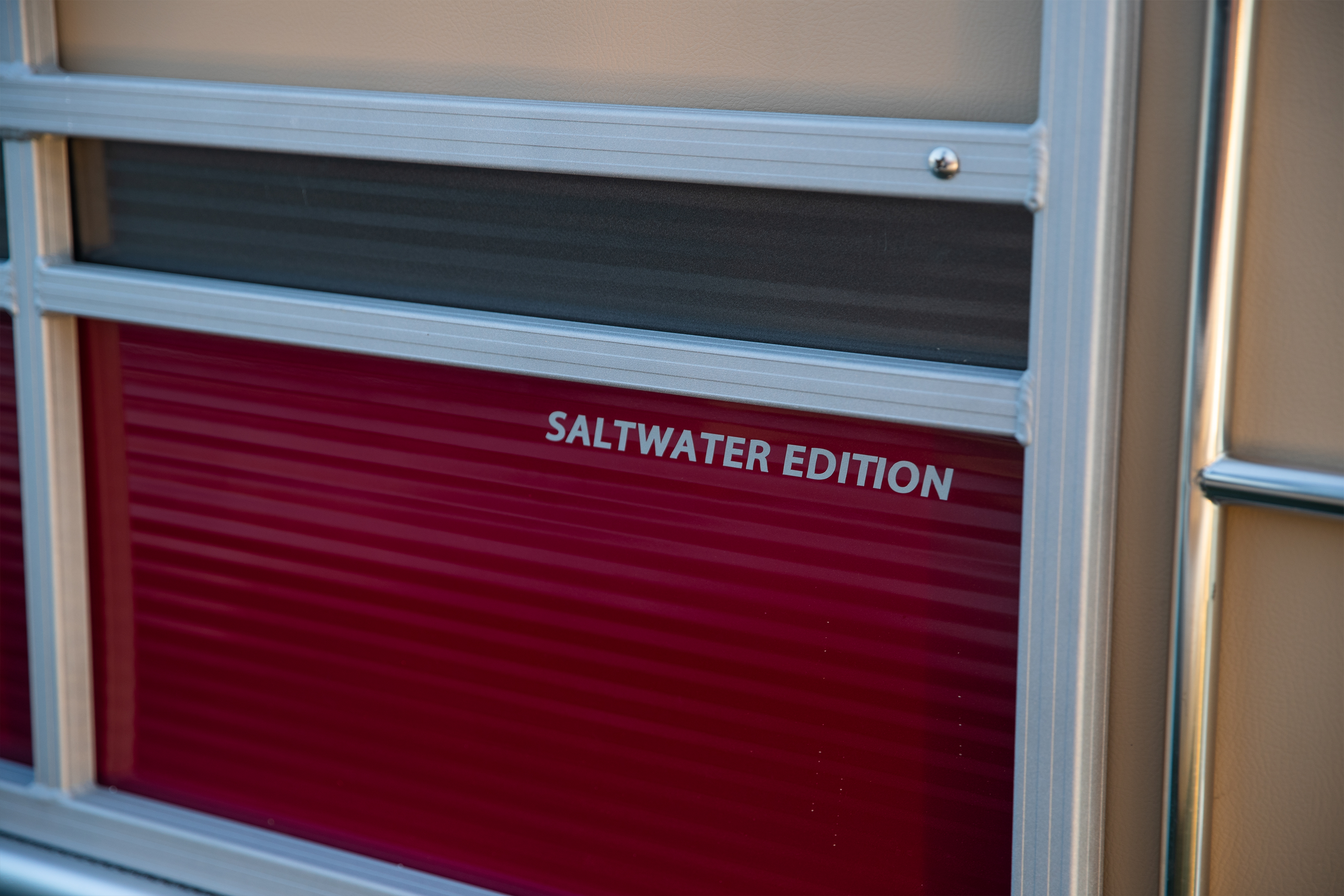 2021 Lowe SS 230 CL salt water edition